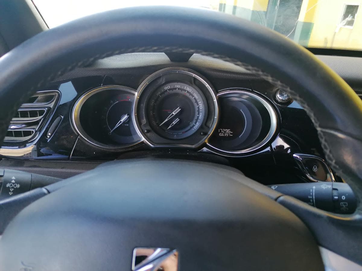 Citroën DS3 · Ano 2015 — imagen 27