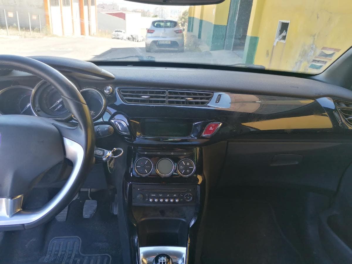 Citroën DS3 · Ano 2015 — imagen 31