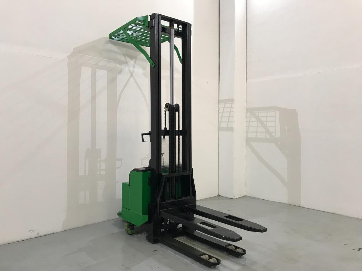 Stacker BT 1250 KG — imagen 2