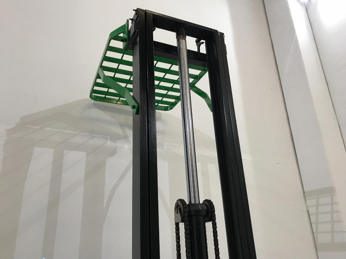 Stacker BT 1250 KG — imagen 4