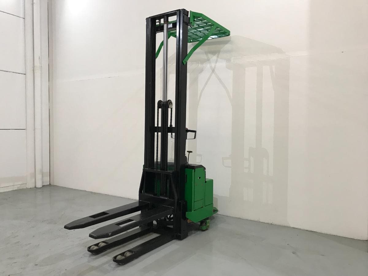 Stacker BT 1250 KG — imagen 1