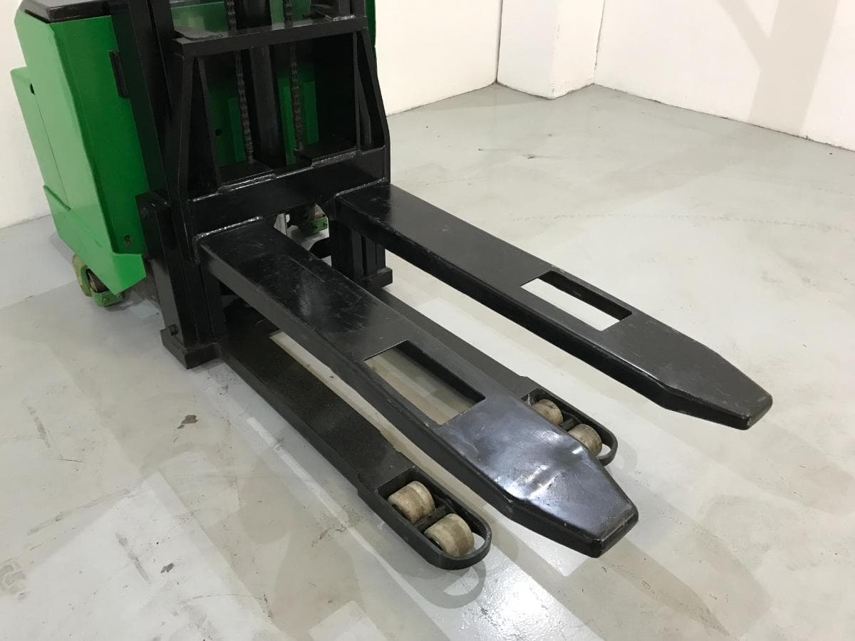 Stacker BT 1250 KG — imagen 3