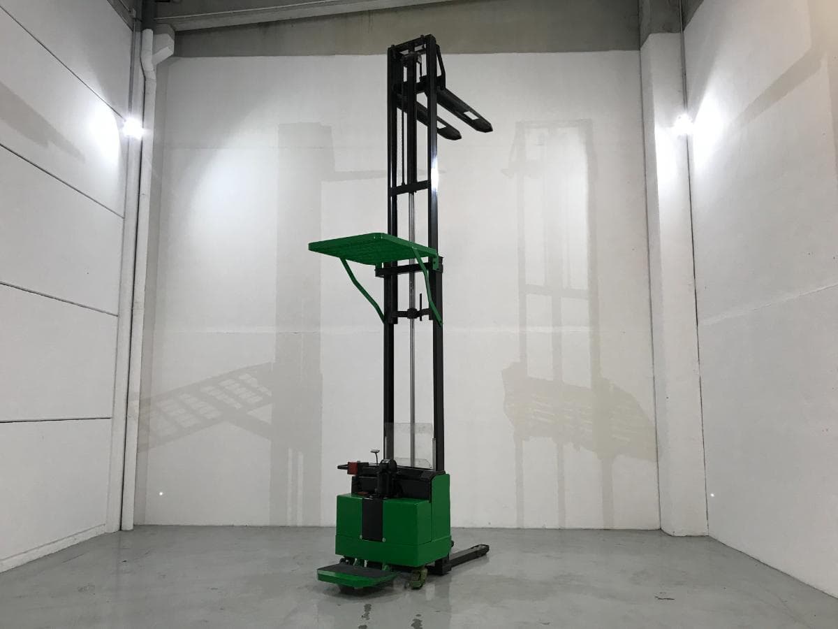 Stacker BT 1250 KG — imagen 11