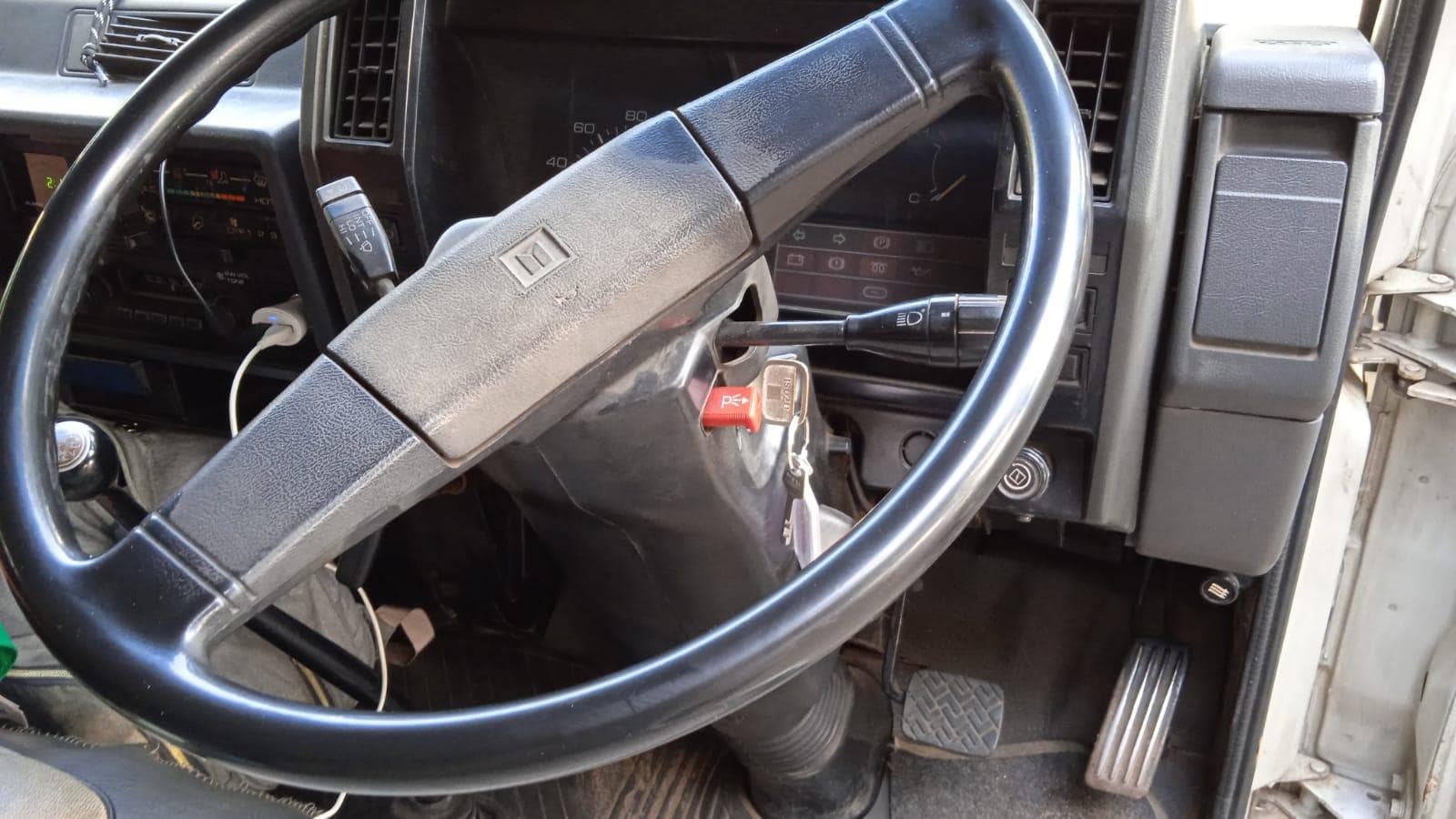 Isuzo, modelo ELF TRUCK · — imagen 10