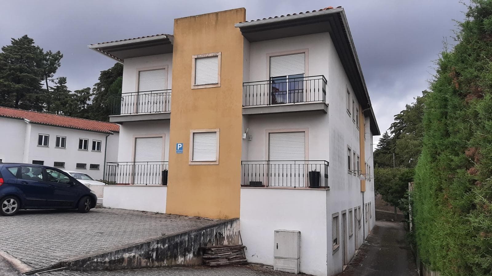Loja · Oliveira do Hospital — image 1