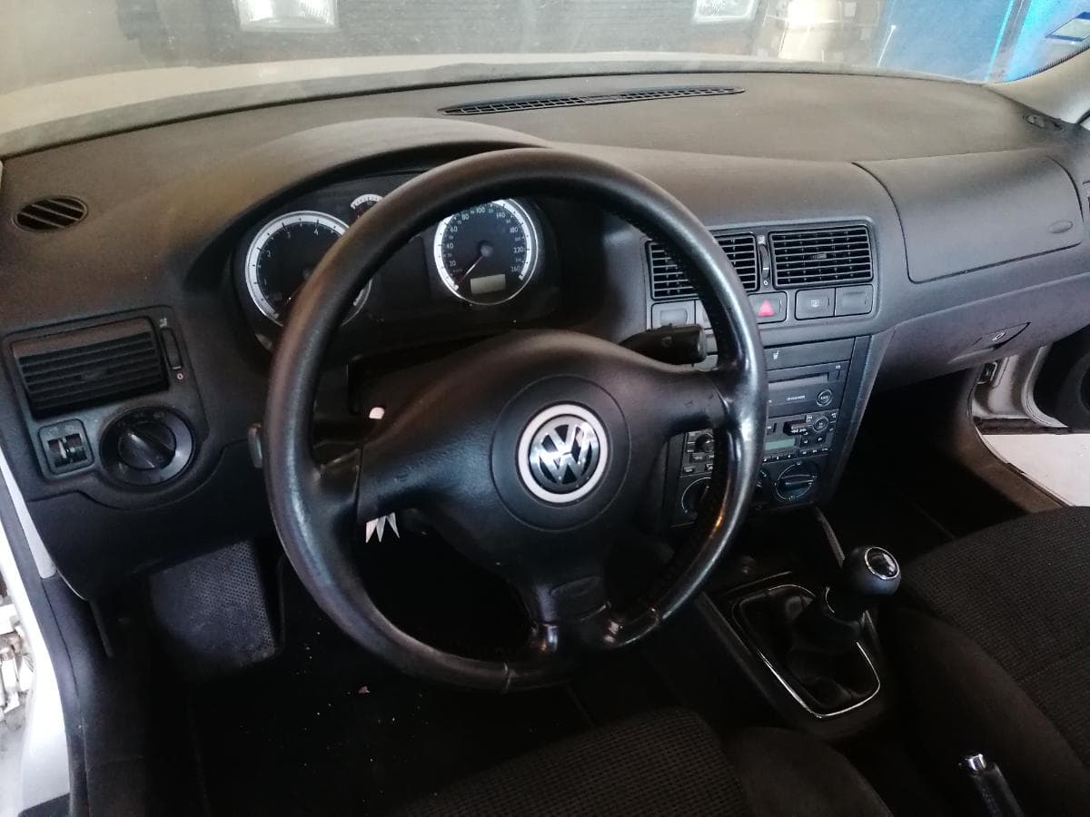 Volkswagen Golf 1.4 — imagen 9