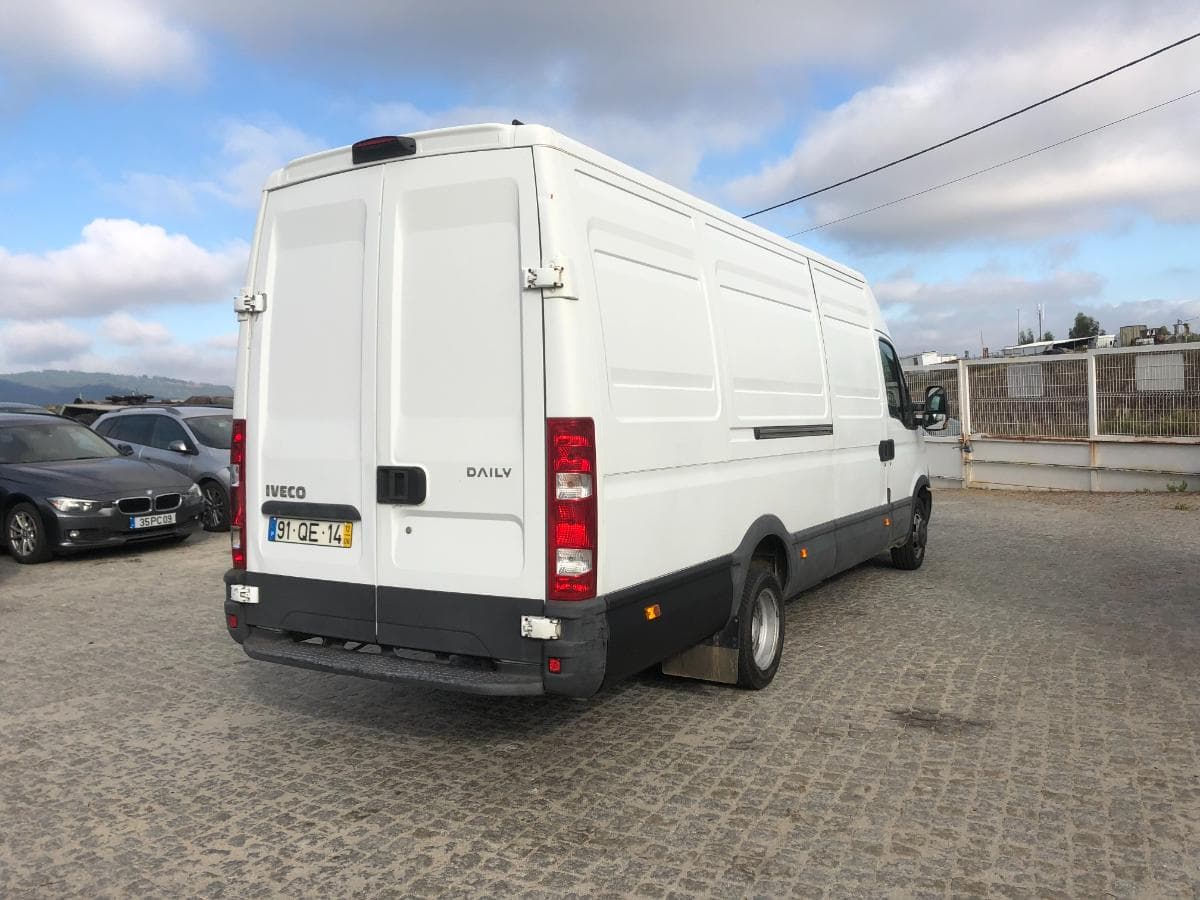Iveco Daily 35C15 · Ano 2012 — image 4