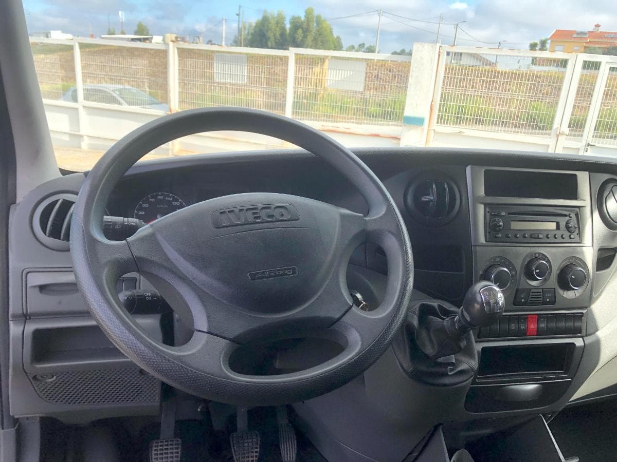 Iveco Daily 35C15 · Ano 2012 — image 26