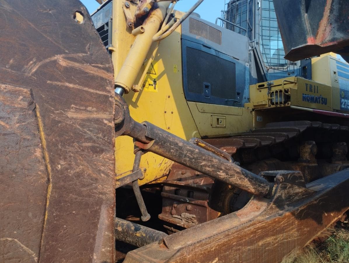 Bulldozer Komatsu D275A — image 5
