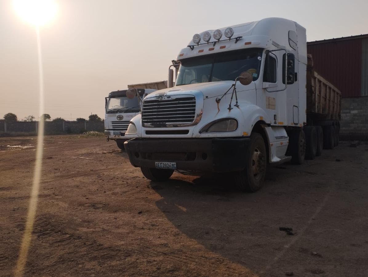 Freightliner Columbia — imagem 3