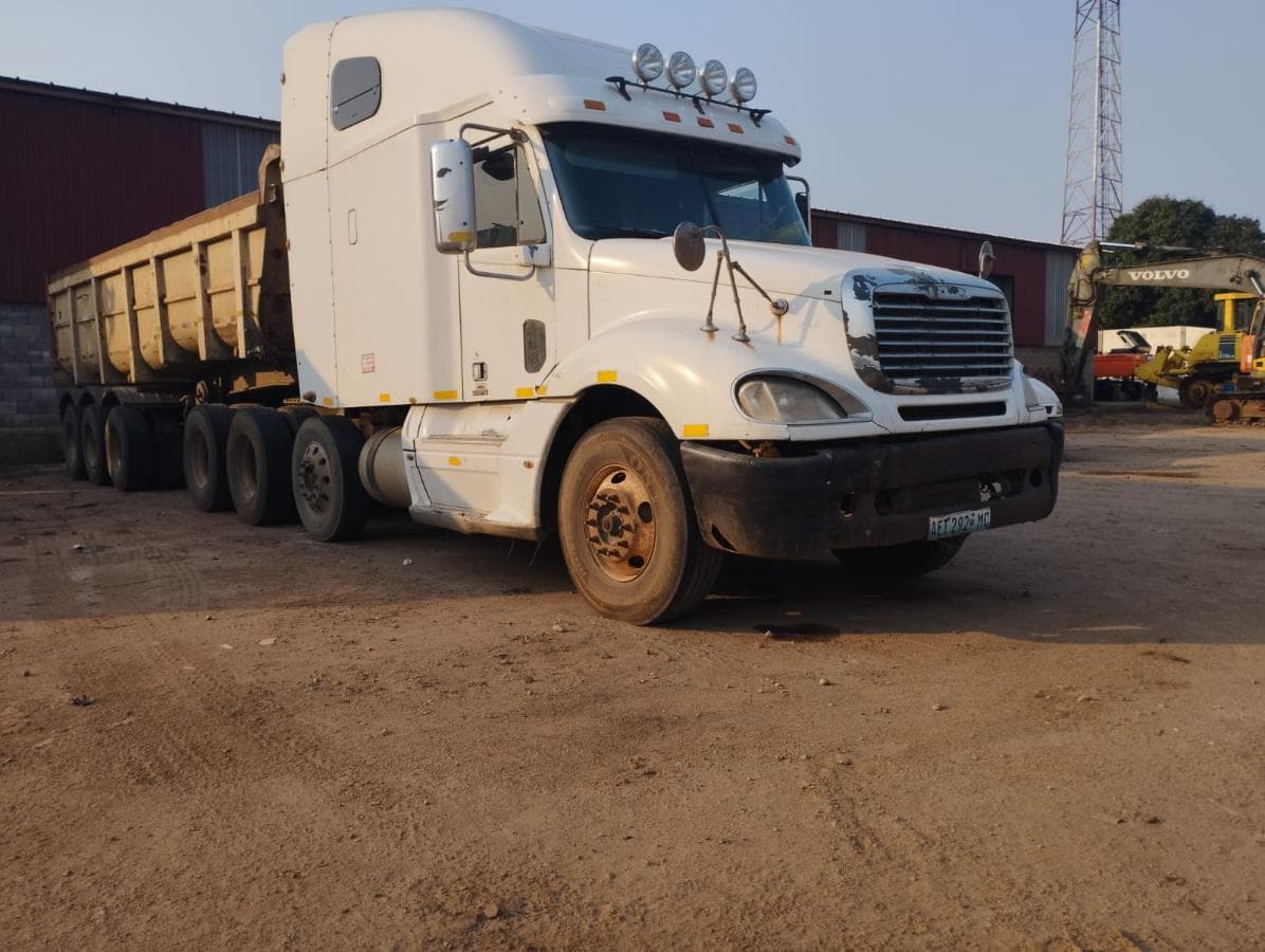 Freightliner Columbia — imagem 2