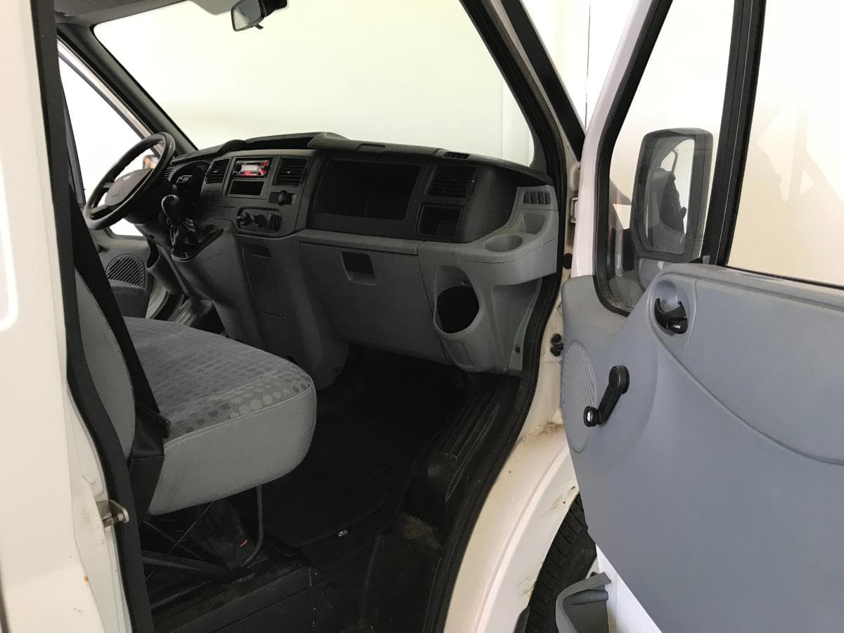 Ford Transit · Ano 2007 — image 21