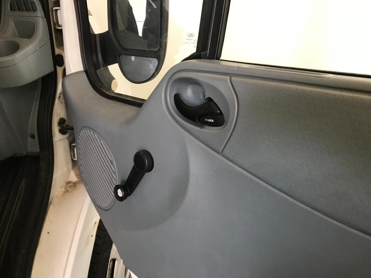 Ford Transit · Ano 2007 — image 22