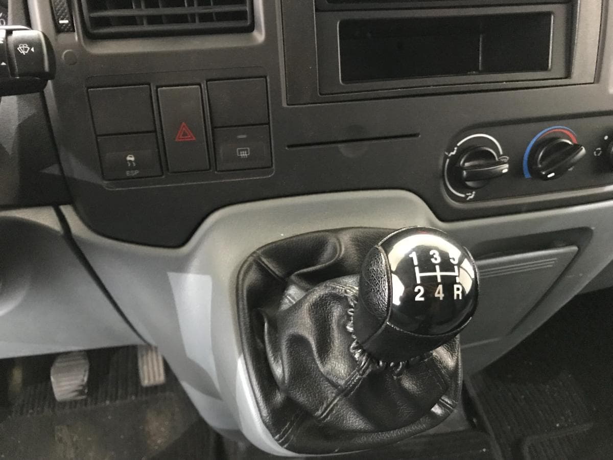 Ford Transit · Ano 2007 — image 24