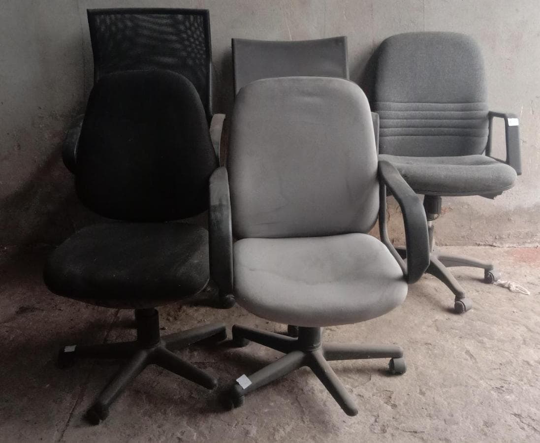 Mobiliário de escritório ·
