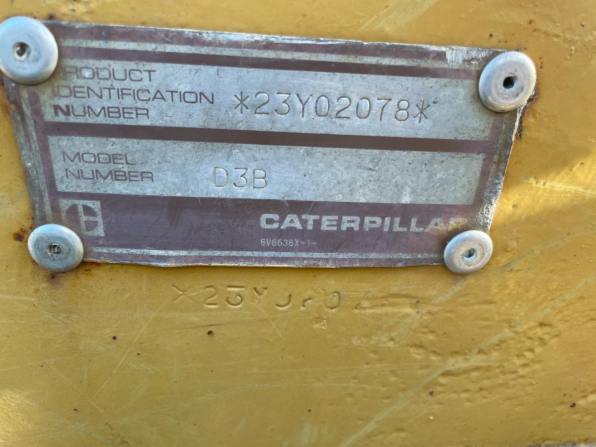 Bulldozer CAT D3B — imagen 9