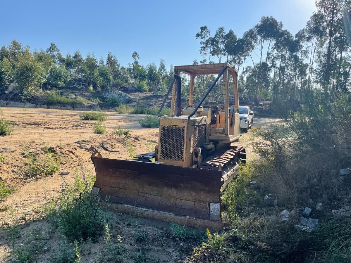Bulldozer CAT D3B — imagen 2