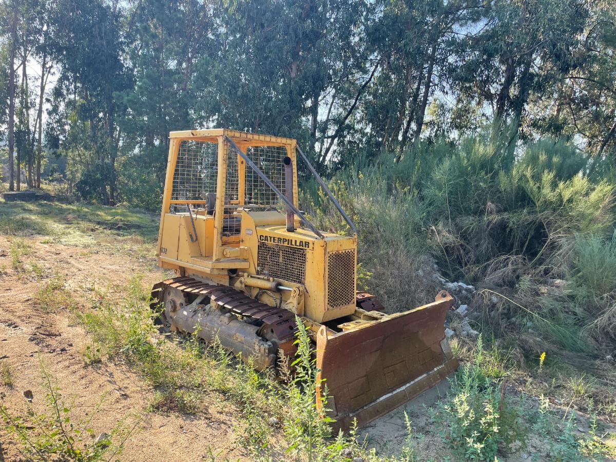Bulldozer CAT D3B — imagen 1