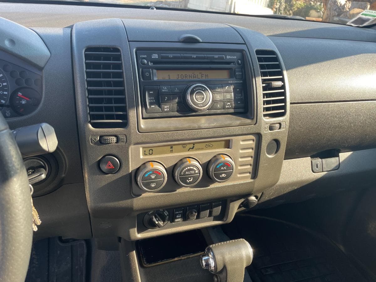 Nissan Navarra · Ano 2010 — imagen 9