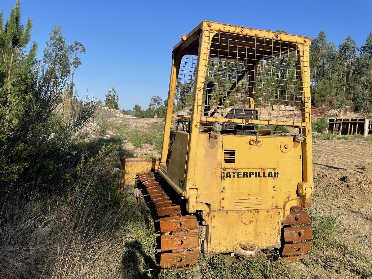 Bulldozer CAT D3B — imagen 4