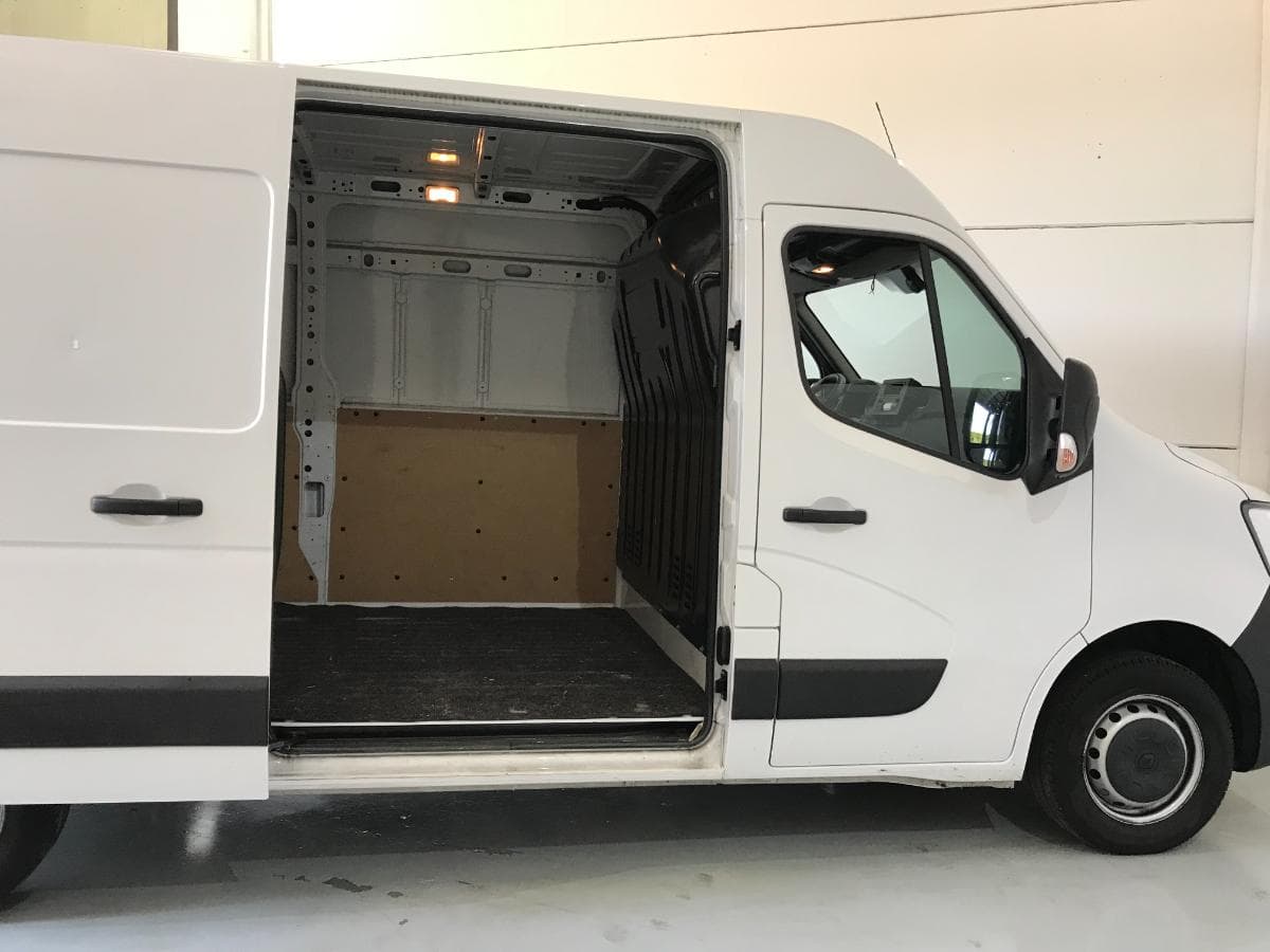Renault Master 2.3CDI · Ano 2021 — imagen 12