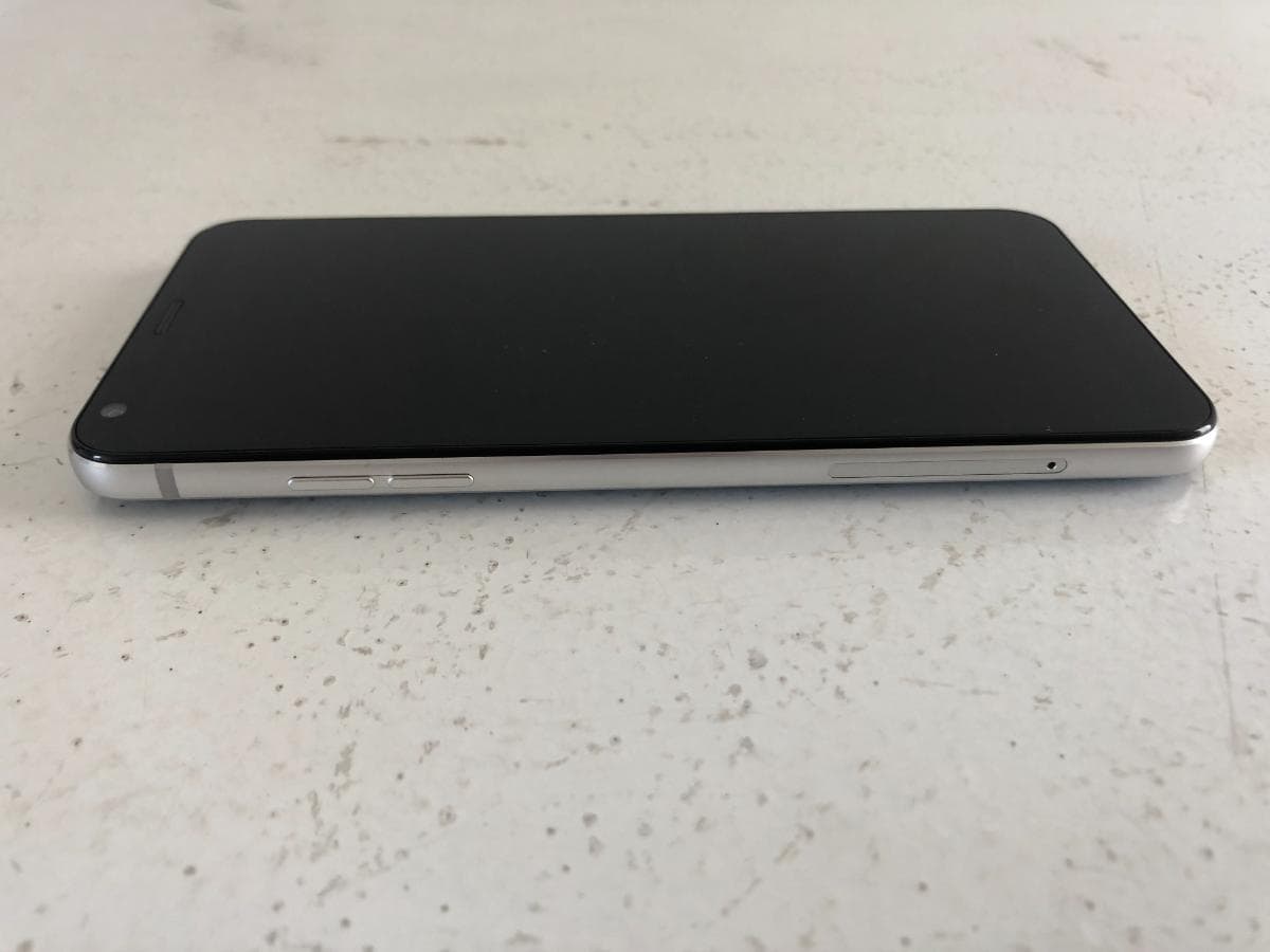 Telemóvel  LG Q6 — imagen 6
