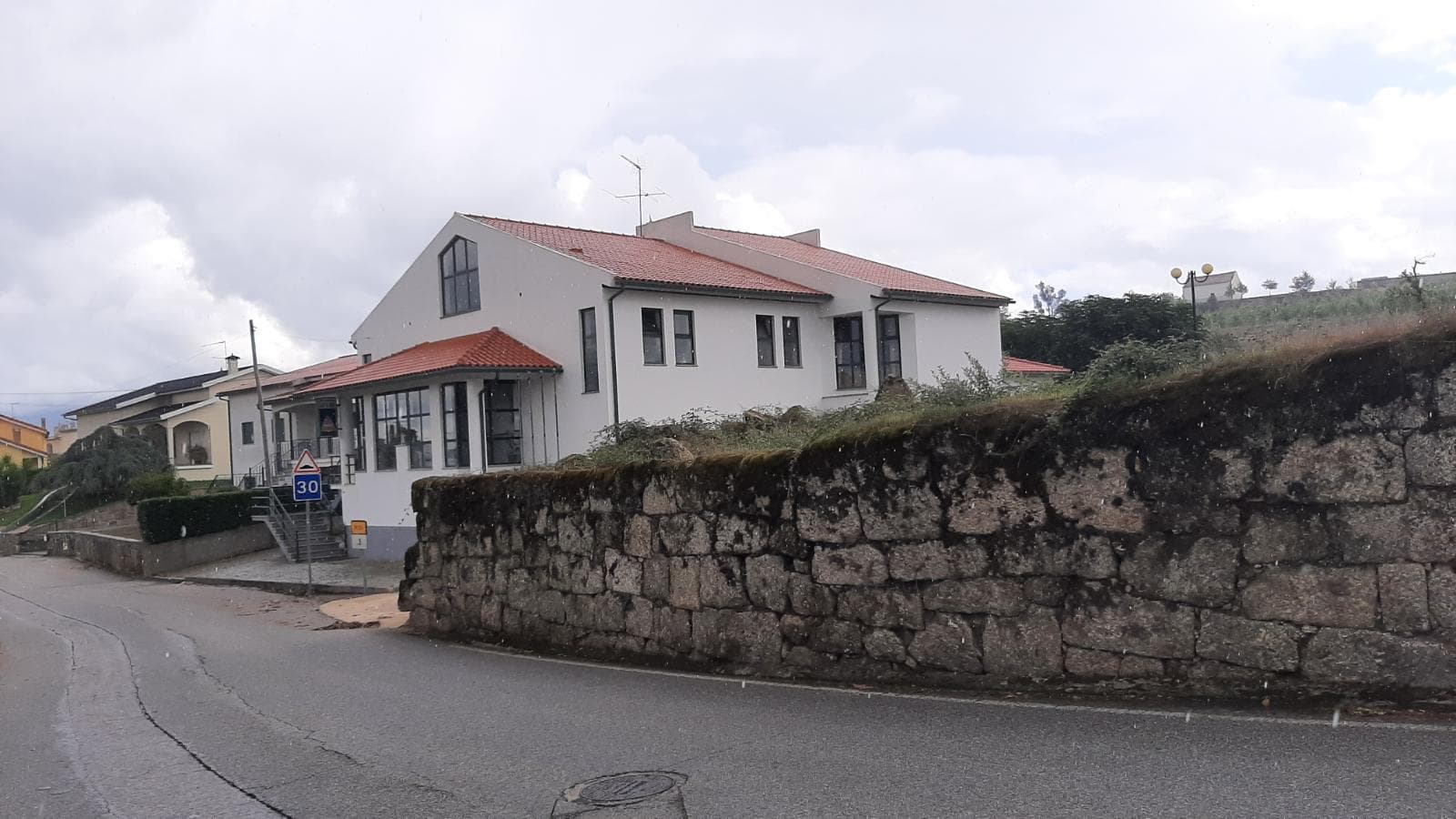 Terreno para construção · Oliveira do Hospital — imagem 2