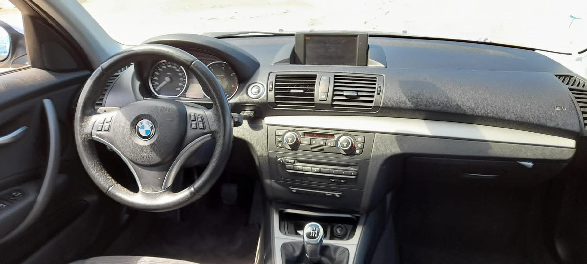 BMW 118D · Ano 2007 — imagen 13
