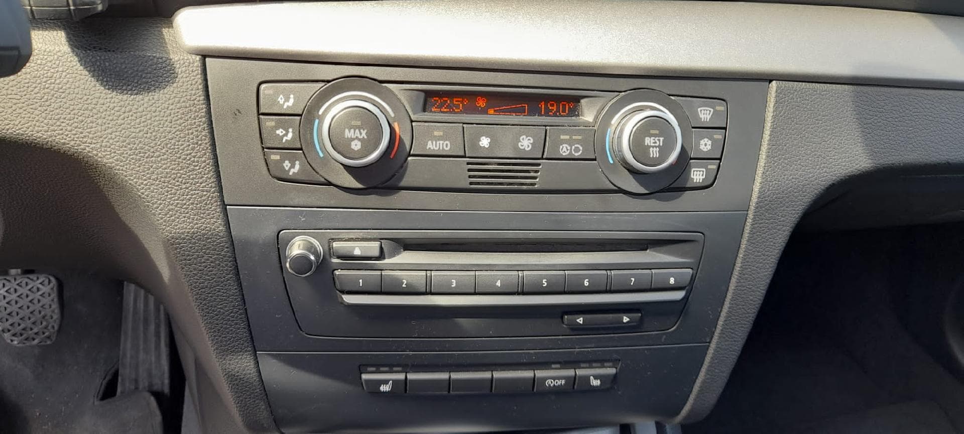 BMW 118D · Ano 2007 — imagen 14
