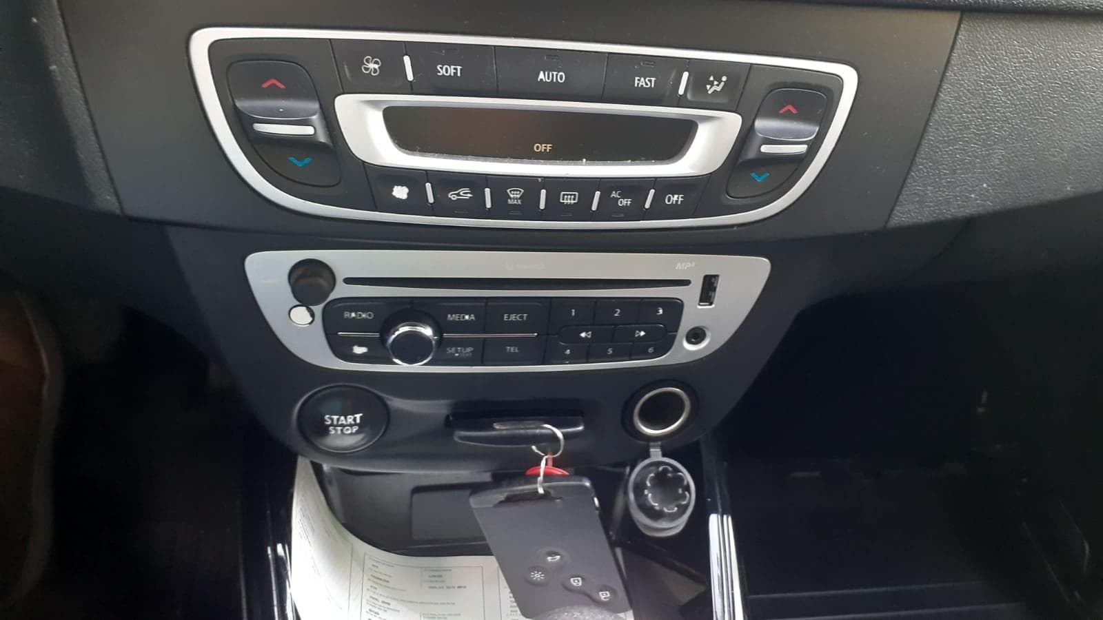 Renault Mégane 1.5DCI · Ano 2013 — imagen 14