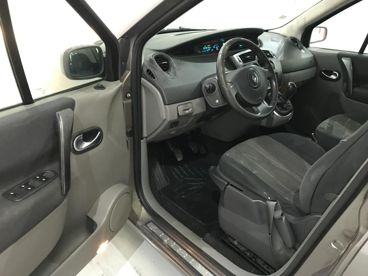 Renault Scénic 1.5DCI · Ano 2004 — image 21
