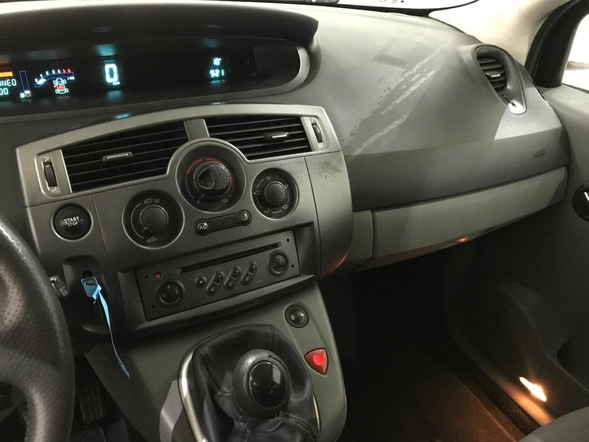 Renault Scénic 1.5DCI · Ano 2004 — image 39