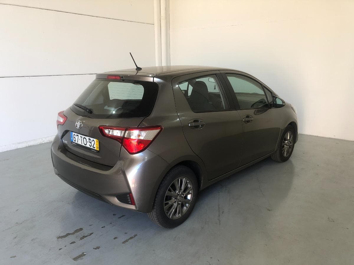Toyota Yaris D4D · Ano 2017 — imagen 6