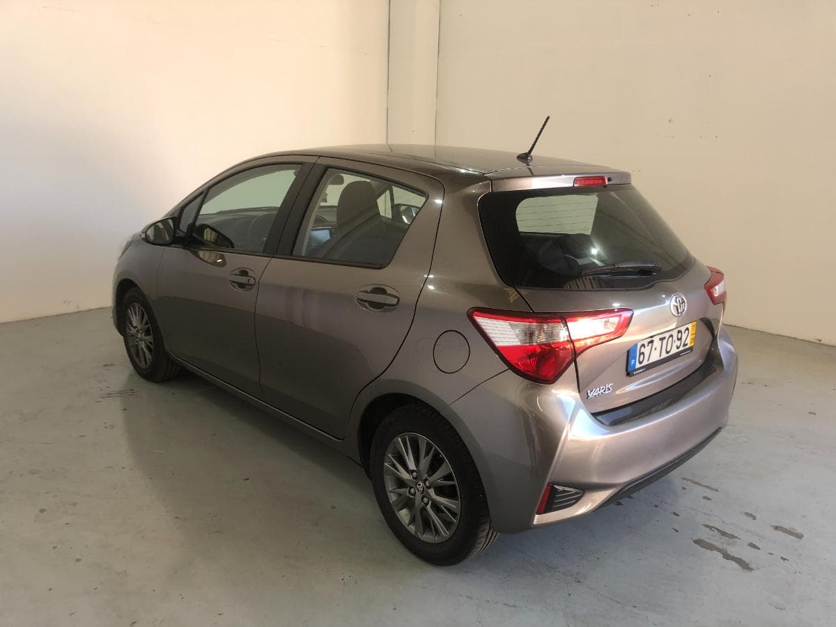 Toyota Yaris D4D · Ano 2017 — imagen 11