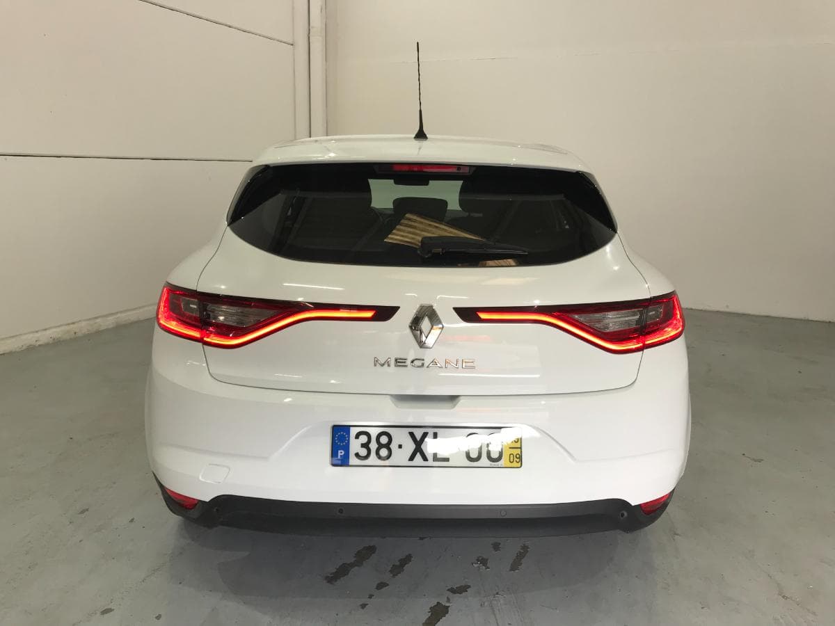 Renault Mégane 1.5 DCI · Ano 2016 — imagen 8