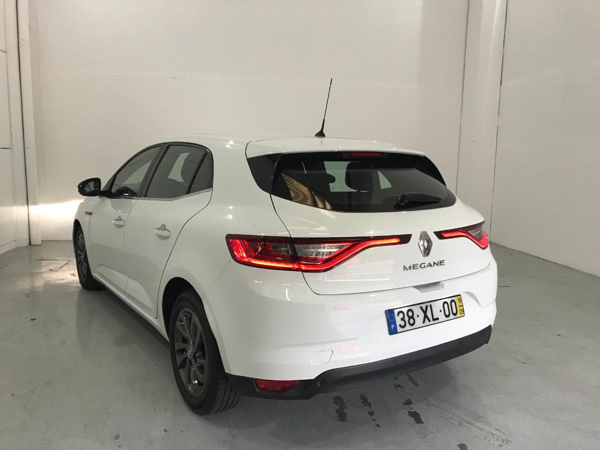 Renault Mégane 1.5 DCI · Ano 2016 — imagen 11