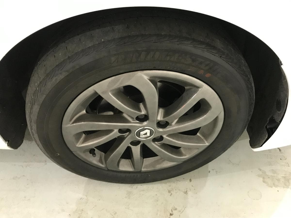 Renault Mégane 1.5 DCI · Ano 2016 — imagen 16