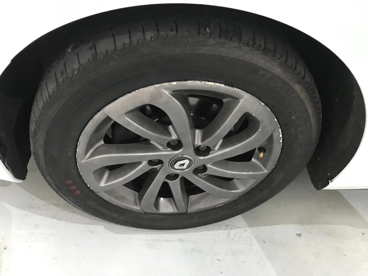 Renault Mégane 1.5 DCI · Ano 2016 — imagen 18