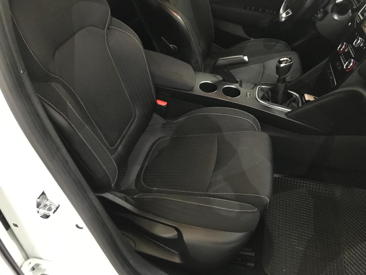 Renault Mégane 1.5 DCI · Ano 2016 — imagen 24