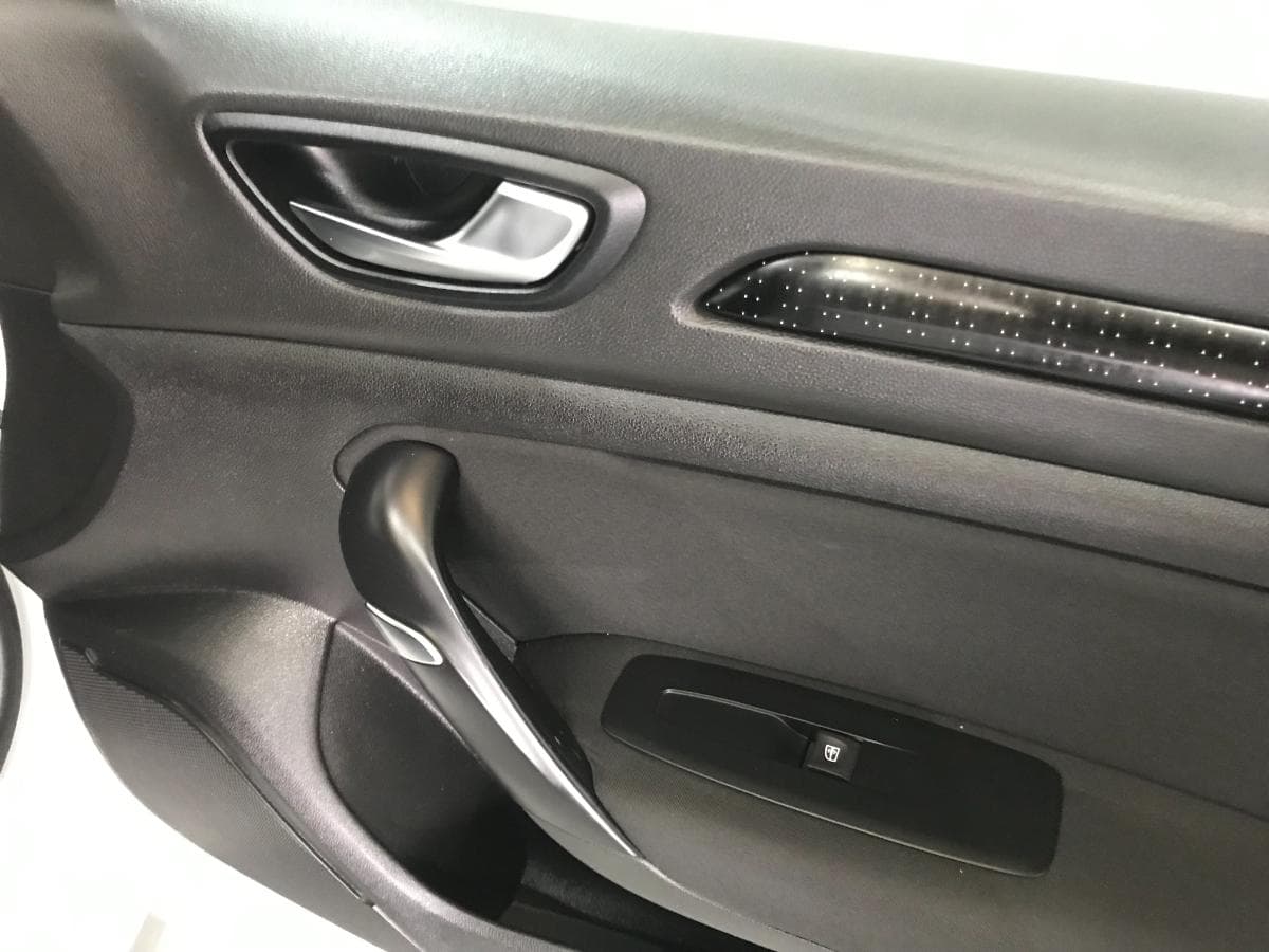 Renault Mégane 1.5 DCI · Ano 2016 — imagen 26