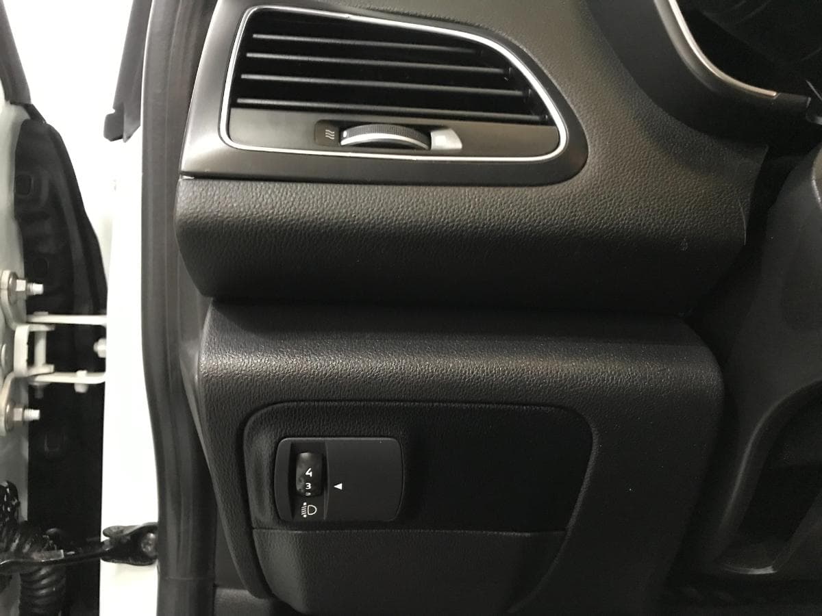 Renault Mégane 1.5 DCI · Ano 2016 — imagen 29