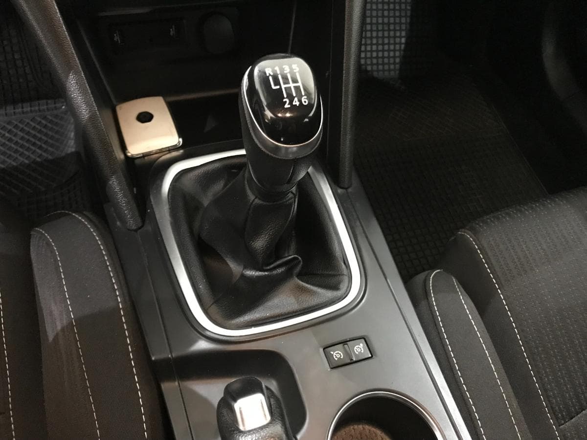 Renault Mégane 1.5 DCI · Ano 2016 — imagen 30