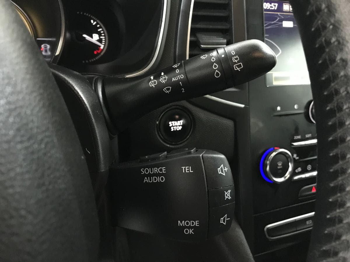 Renault Mégane 1.5 DCI · Ano 2016 — imagen 40