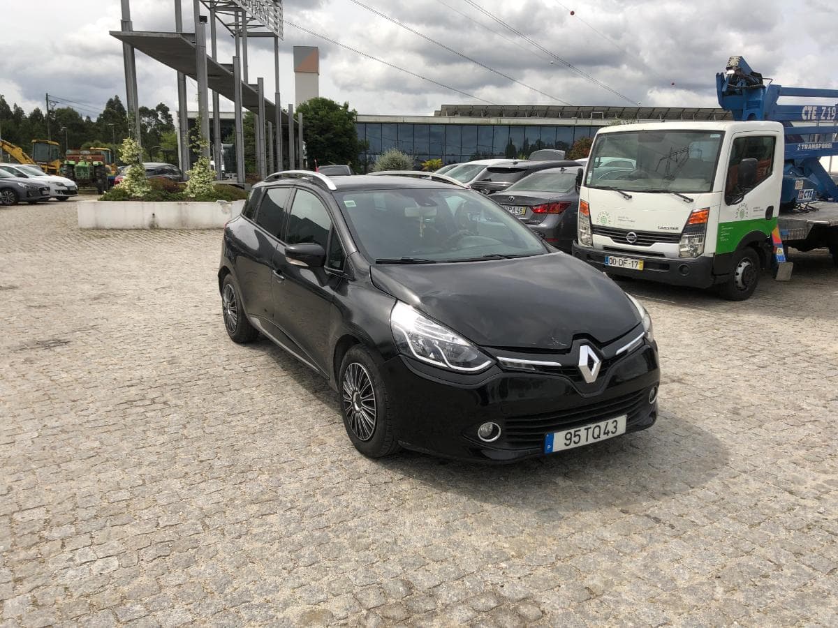 Renault Clio 1.5DCI · Ano 2014 — image 1
