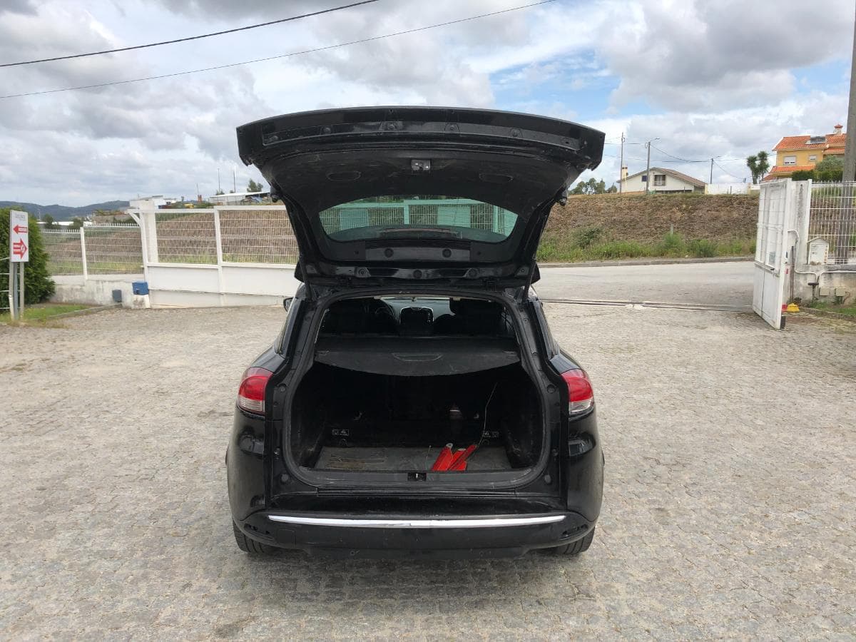Renault Clio 1.5DCI · Ano 2014 — image 8