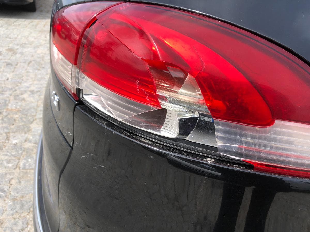 Renault Clio 1.5DCI · Ano 2014 — image 18