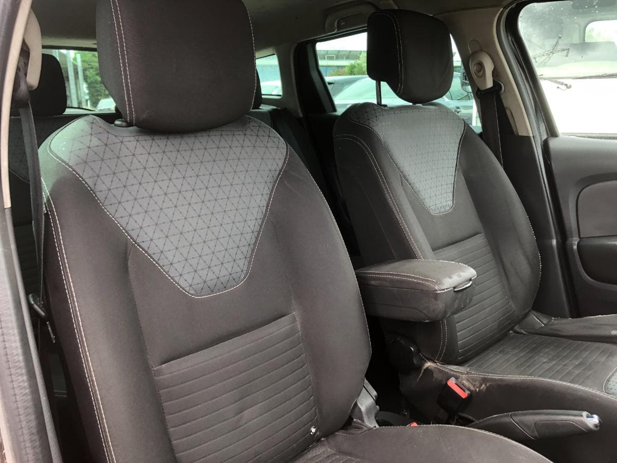 Renault Clio 1.5DCI · Ano 2014 — image 22