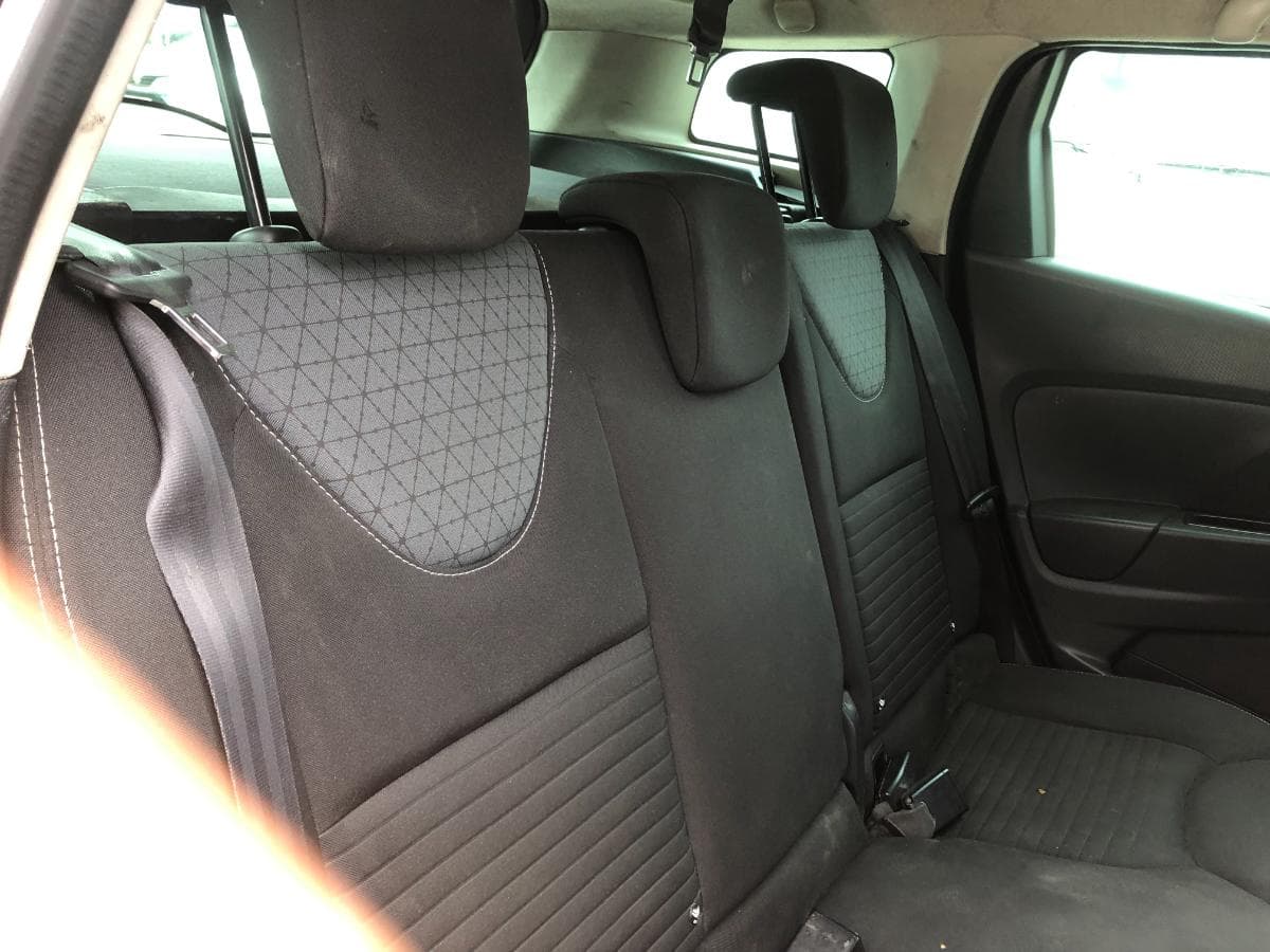 Renault Clio 1.5DCI · Ano 2014 — image 26
