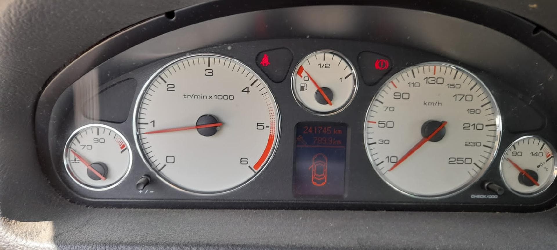 Peugeot 407 1.6 HDI · Ano 2008 — image 15