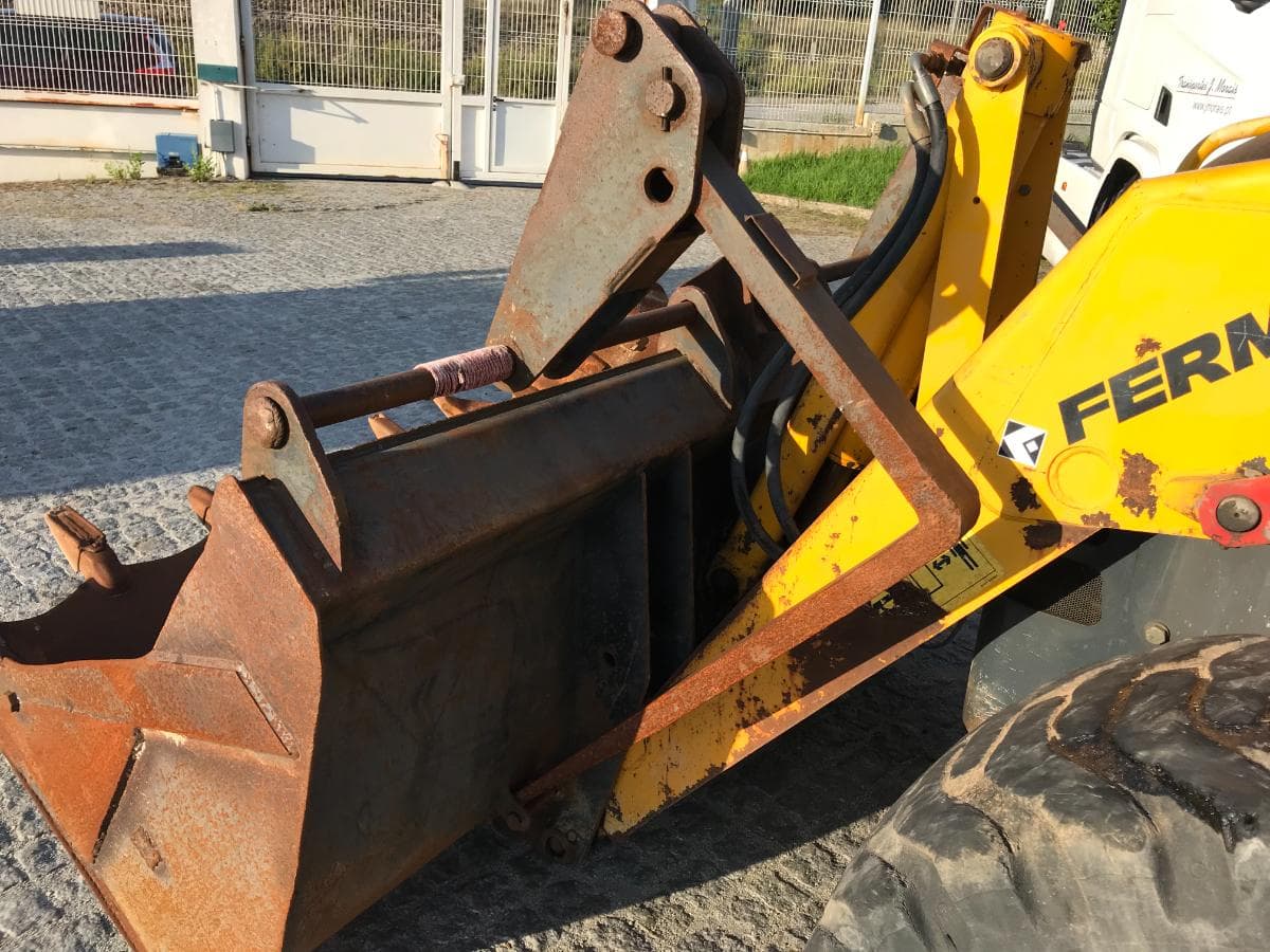 Retroescavadora Fermec 860 — imagen 9